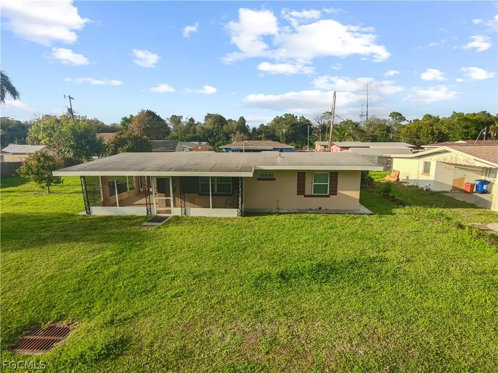 48 Victoria Drive North Fort Myers FL 33917