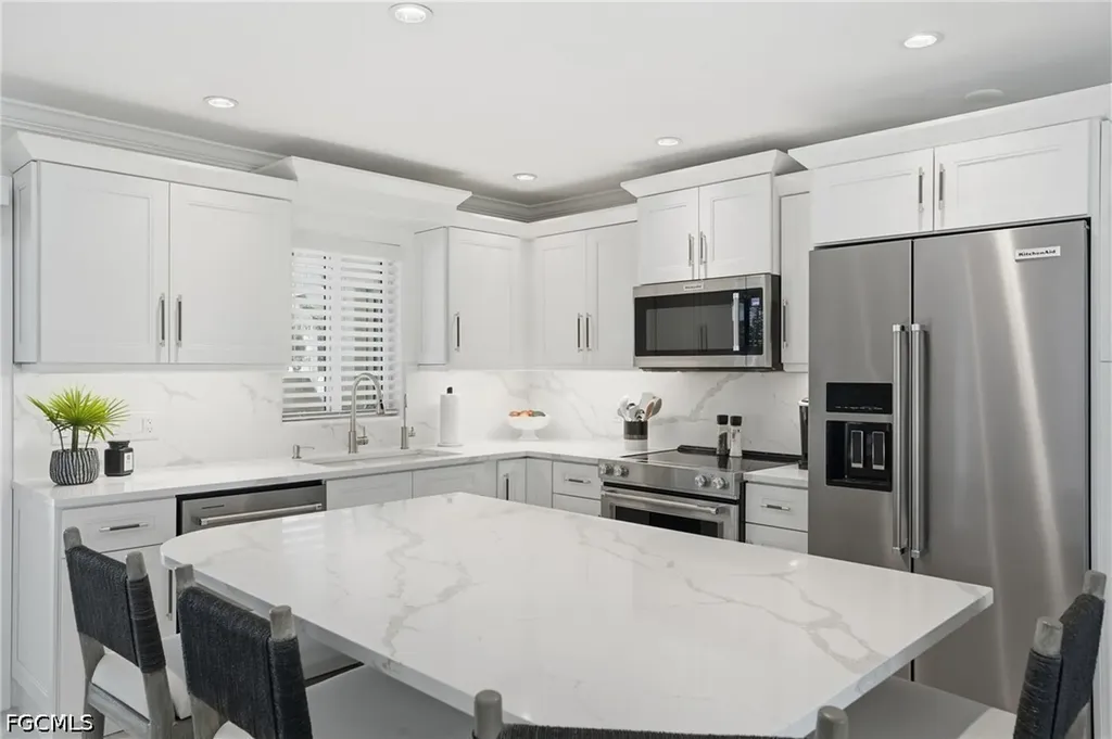 20 Bayview Boulevard Fort Myers Beach FL 33931