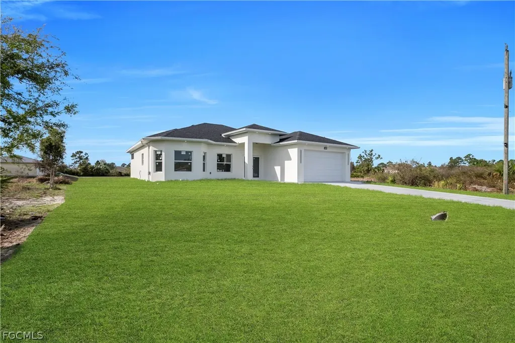 2909 63rd Street W Lehigh Acres FL 33971