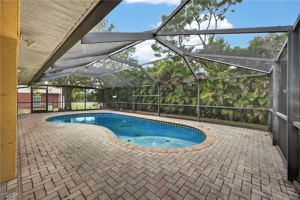 6890 Circle Drive Fort Myers FL 33905