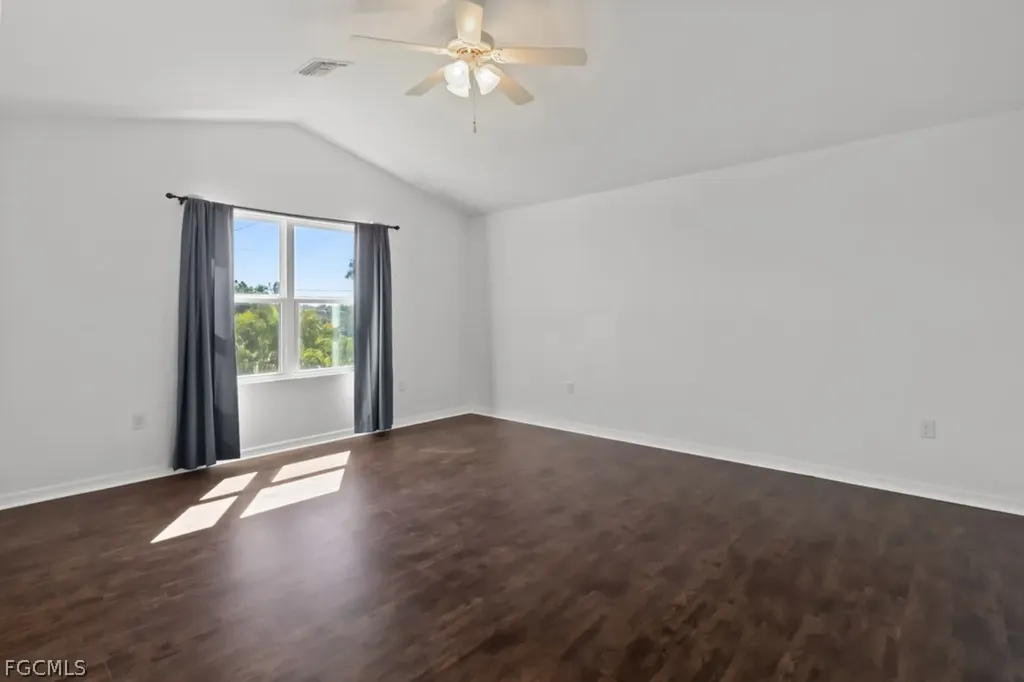 2719 NE 6th Place Cape Coral FL 33909