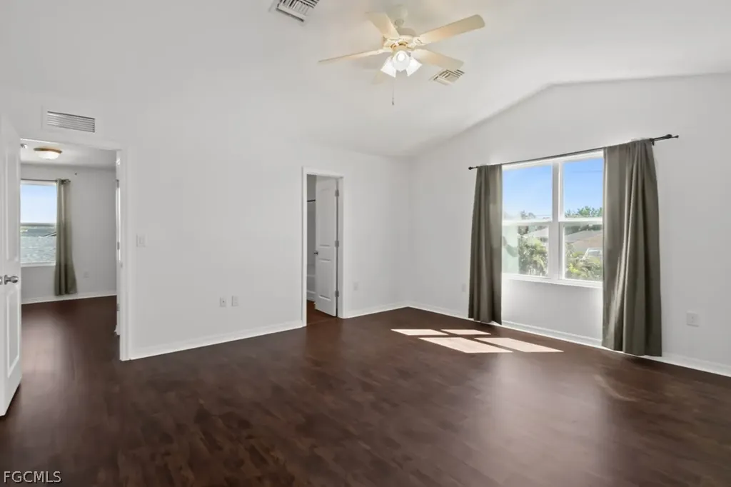 2719 NE 6th Place Cape Coral FL 33909