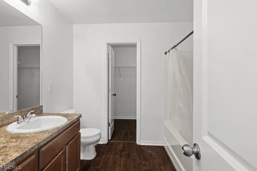 2719 NE 6th Place Cape Coral FL 33909