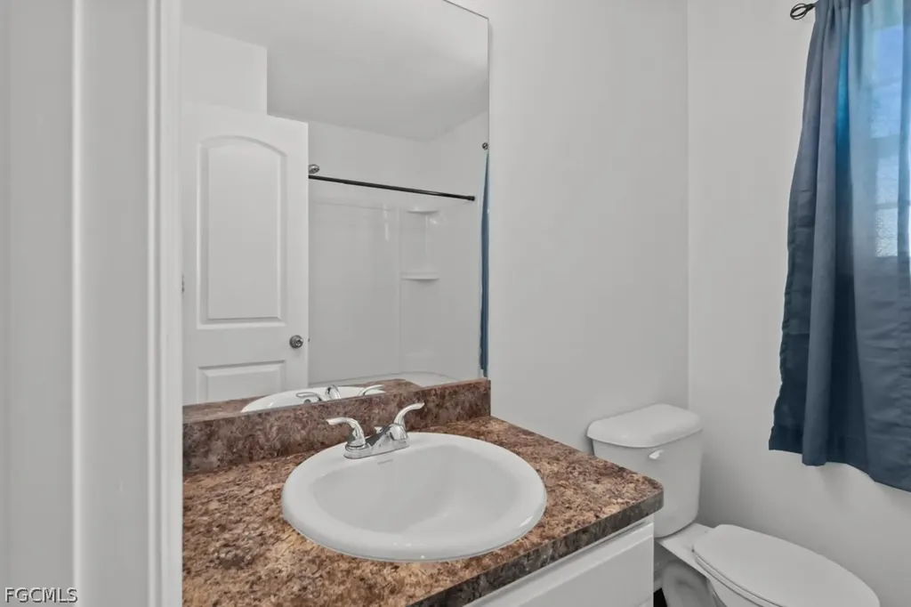 2719 NE 6th Place Cape Coral FL 33909