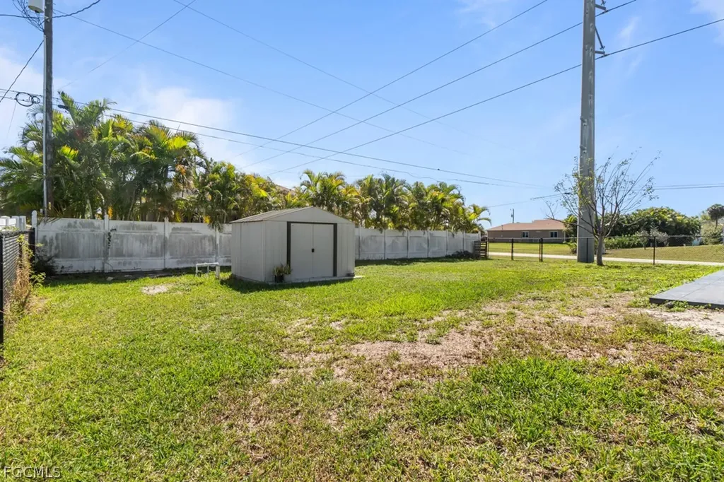 2719 NE 6th Place Cape Coral FL 33909