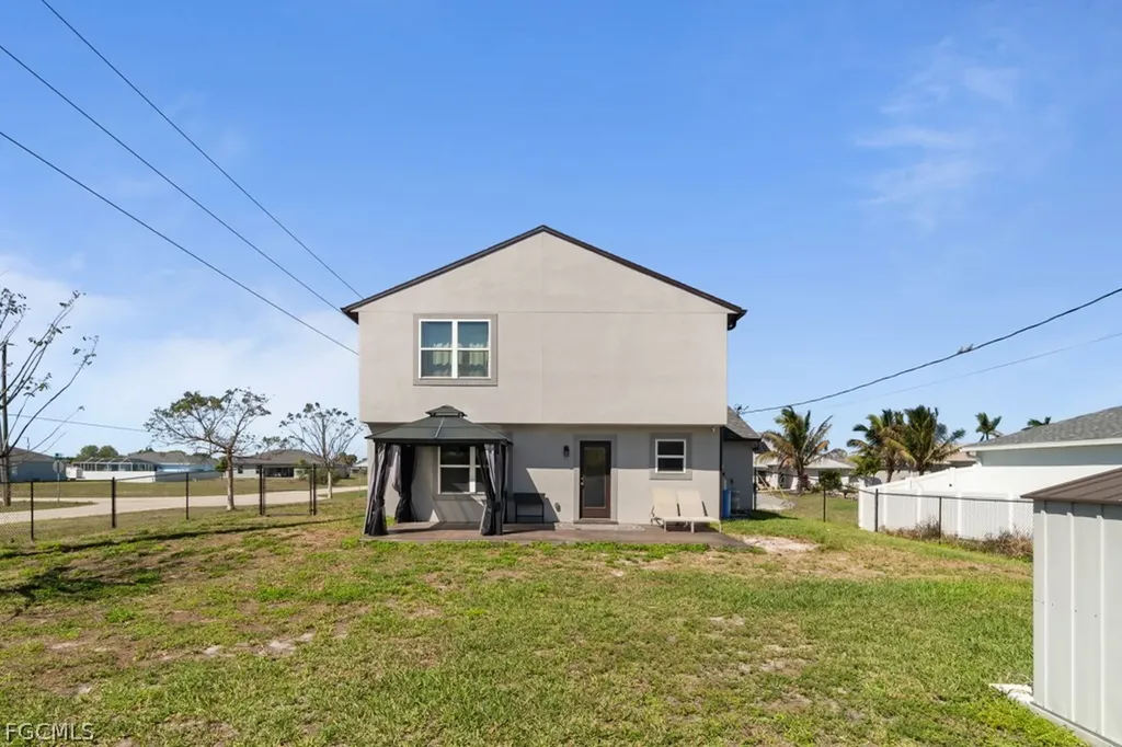 2719 NE 6th Place Cape Coral FL 33909