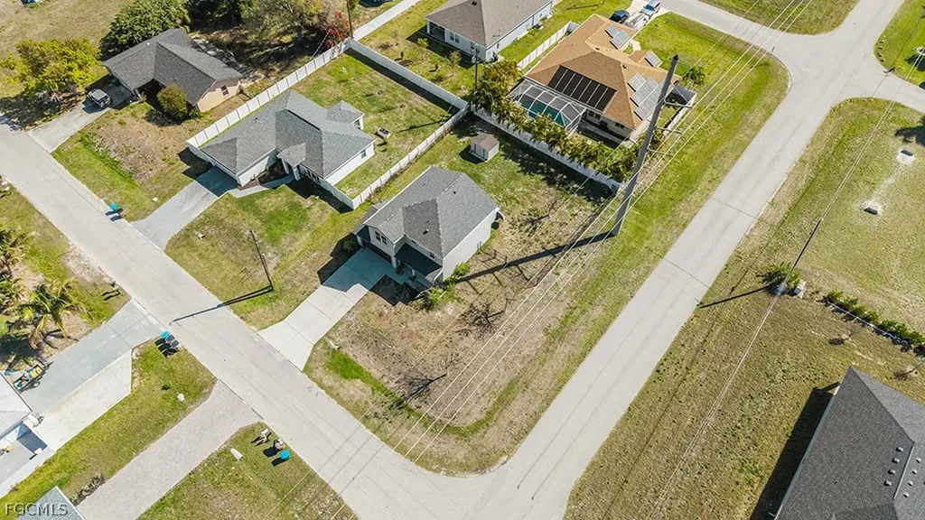 2719 NE 6th Place Cape Coral FL 33909