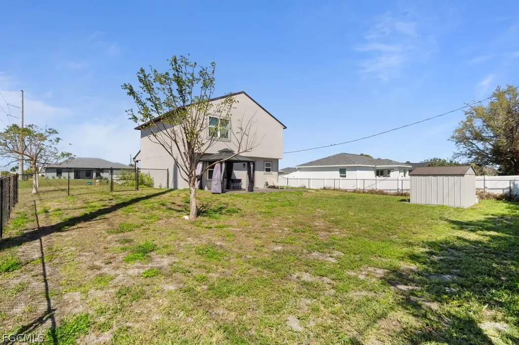 2719 NE 6th Place Cape Coral FL 33909
