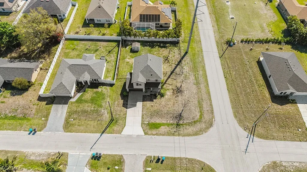 2719 NE 6th Place Cape Coral FL 33909