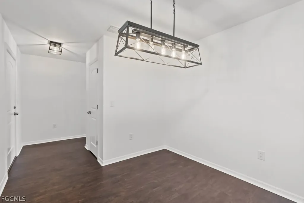 2719 NE 6th Place Cape Coral FL 33909