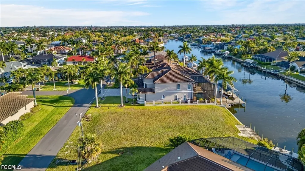 5423 SW 17th Avenue Cape Coral FL 33914