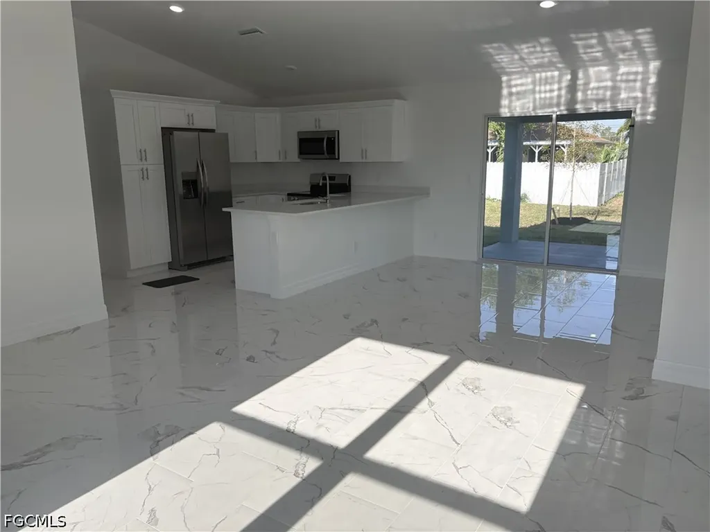 418 NW 13th Terrace Cape Coral FL 33993