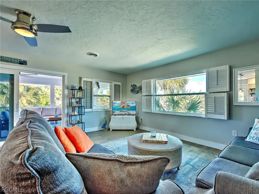 120 Mockingbird Lane Englewood FL 34223