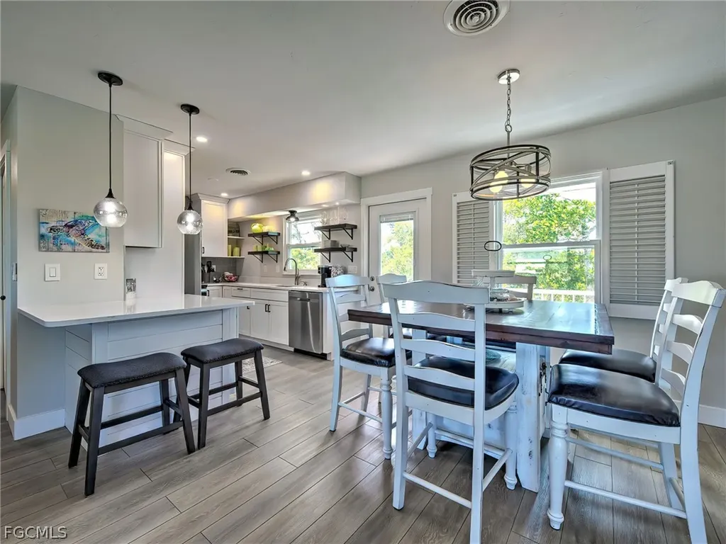 120 Mockingbird Lane Englewood FL 34223