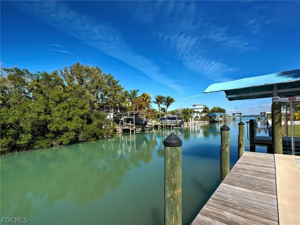 120 Mockingbird Lane Englewood FL 34223