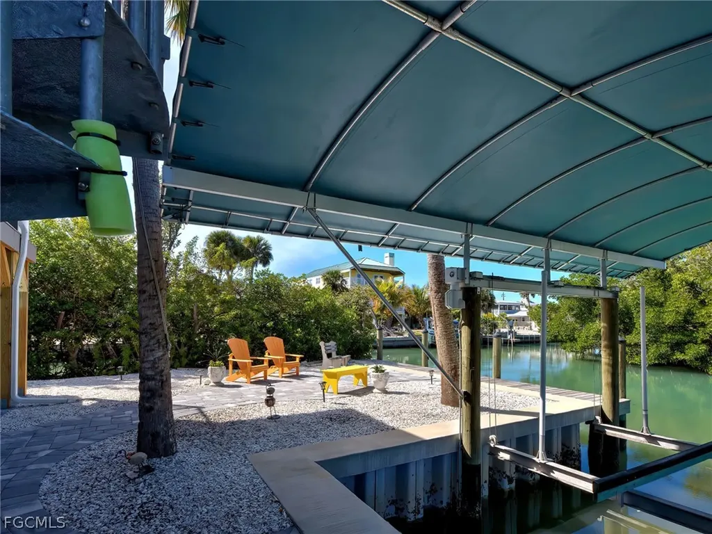 120 Mockingbird Lane Englewood FL 34223