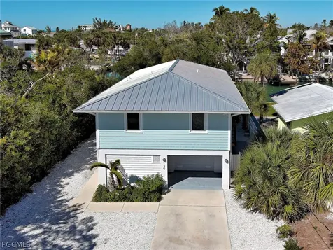120 Mockingbird Lane Englewood FL 34223