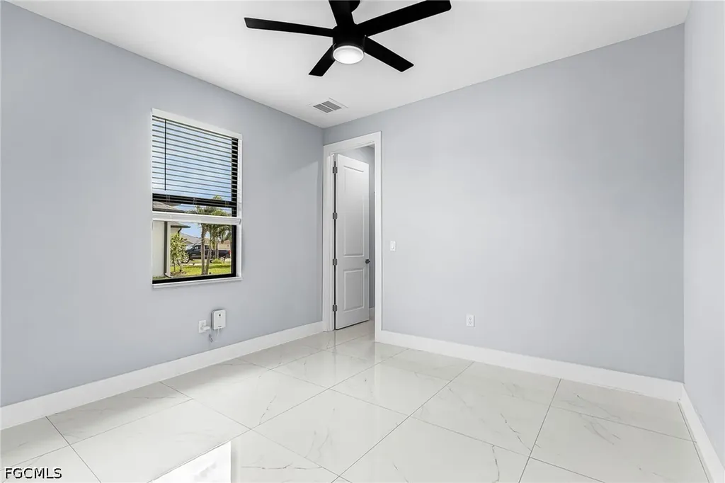 1215 SW 21st Avenue Cape Coral FL 33991