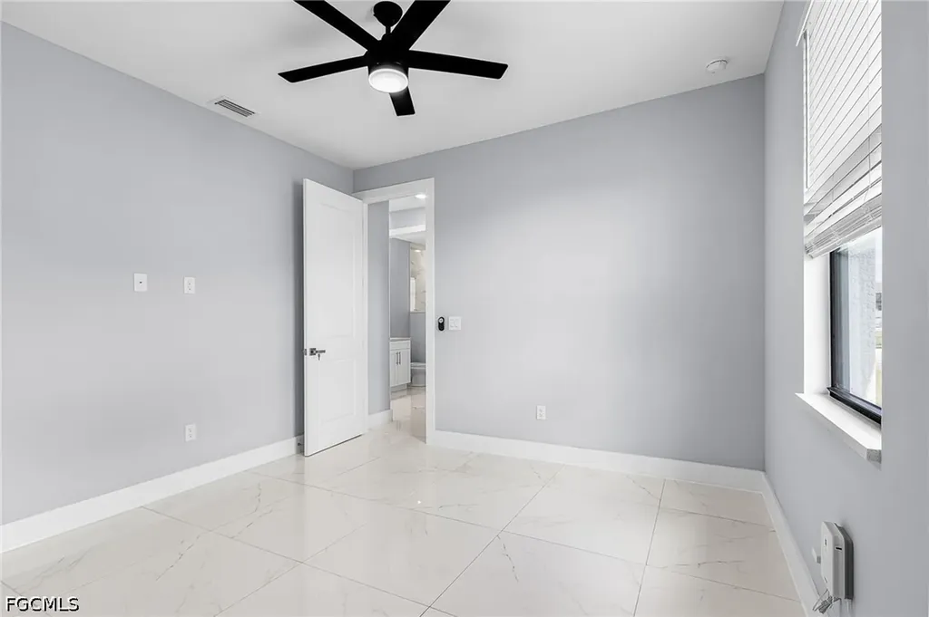 1215 SW 21st Avenue Cape Coral FL 33991
