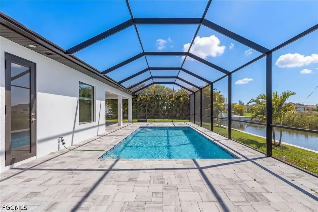 1215 SW 21st Avenue Cape Coral FL 33991