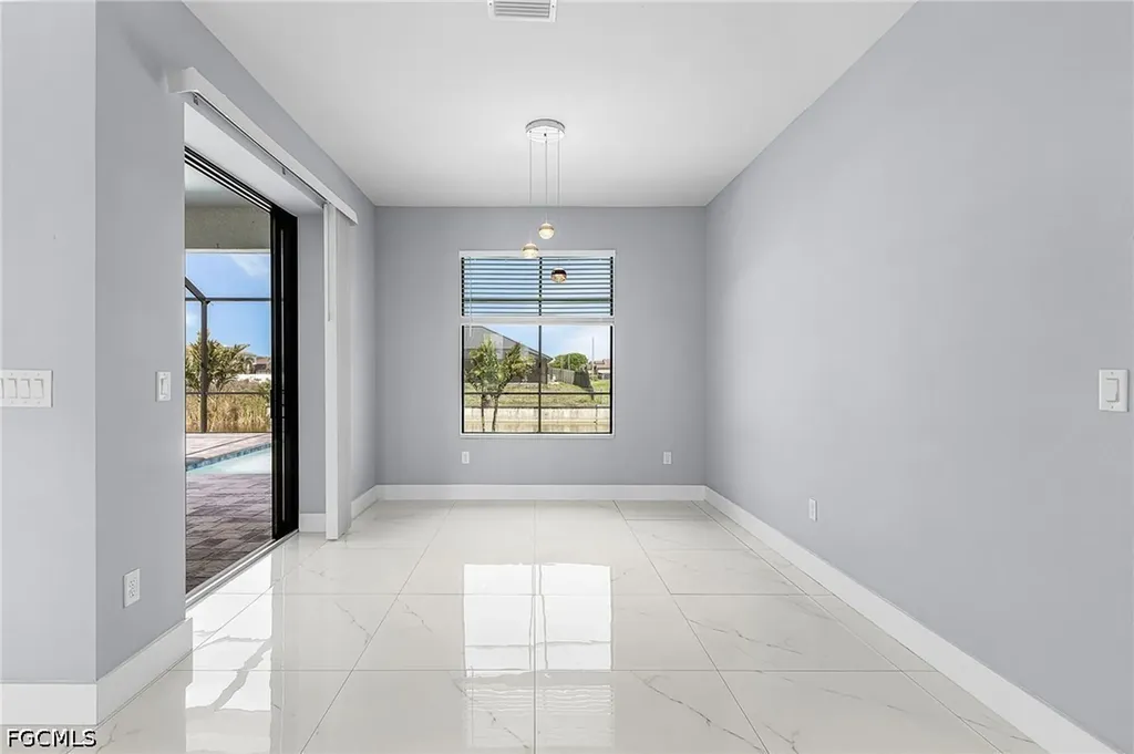 1215 SW 21st Avenue Cape Coral FL 33991