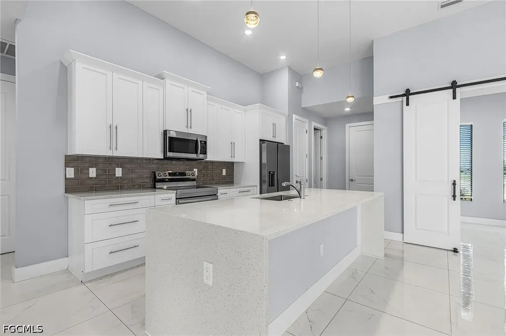 1215 SW 21st Avenue Cape Coral FL 33991