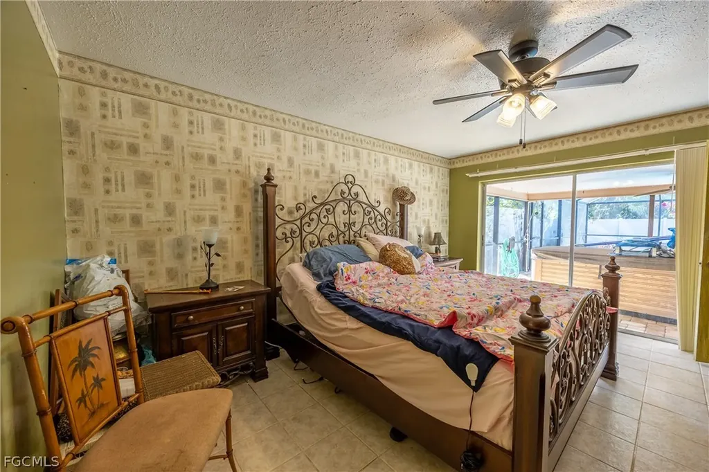 1314 SE 43rd Terrace Cape Coral FL 33904