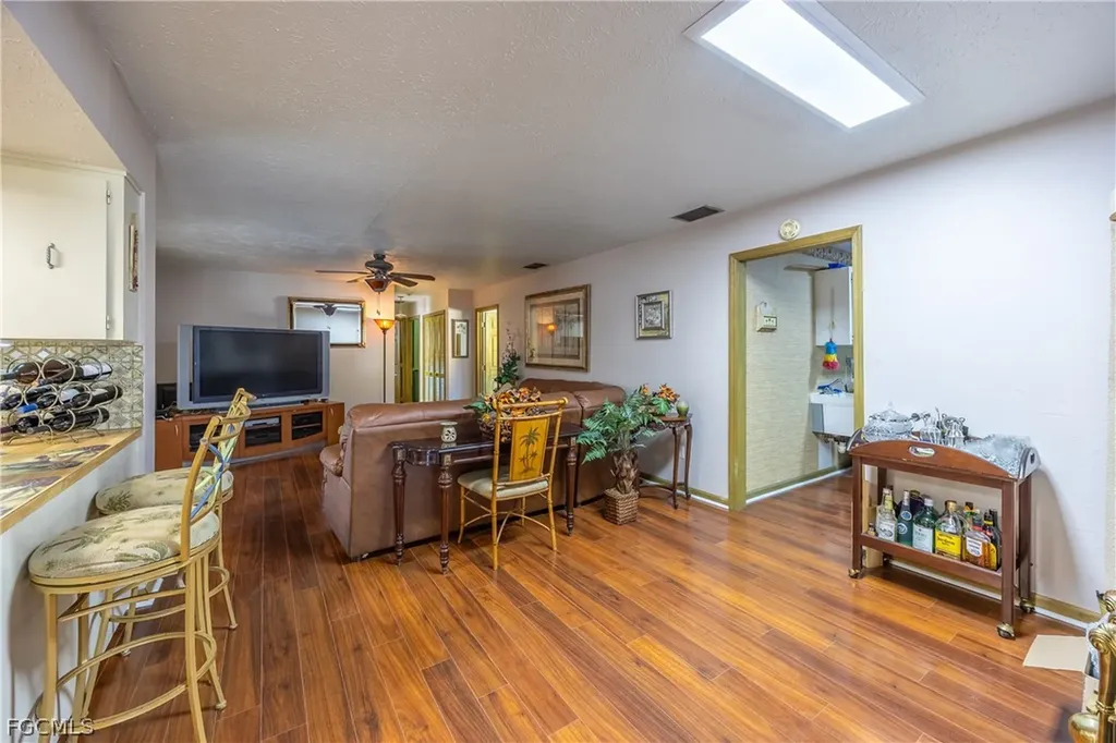 1314 SE 43rd Terrace Cape Coral FL 33904