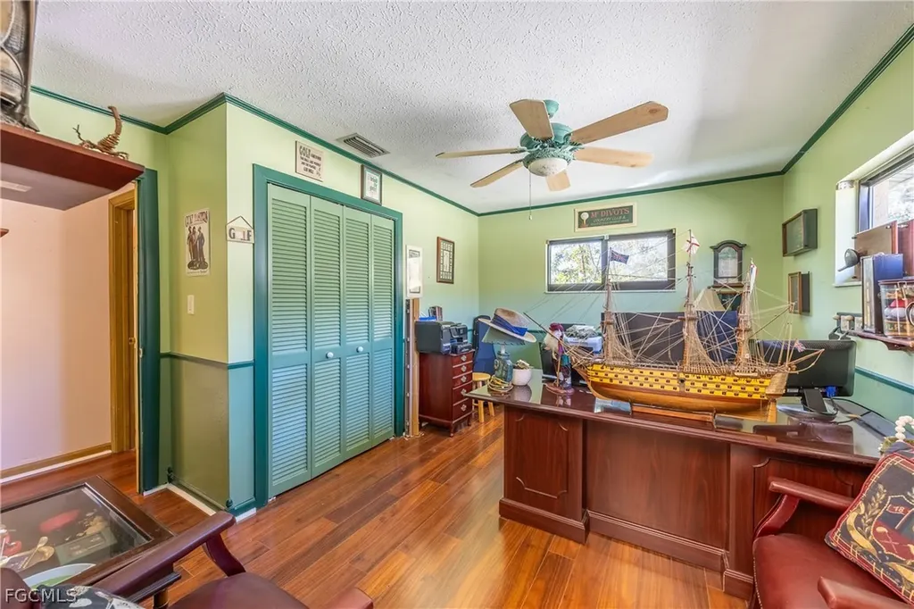 1314 SE 43rd Terrace Cape Coral FL 33904
