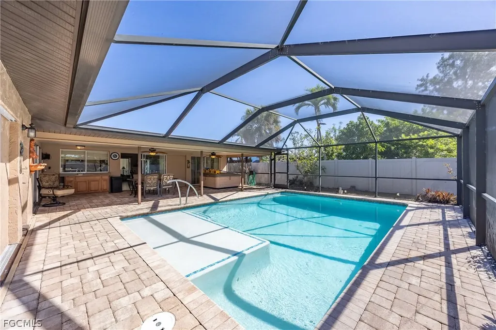 1314 SE 43rd Terrace Cape Coral FL 33904