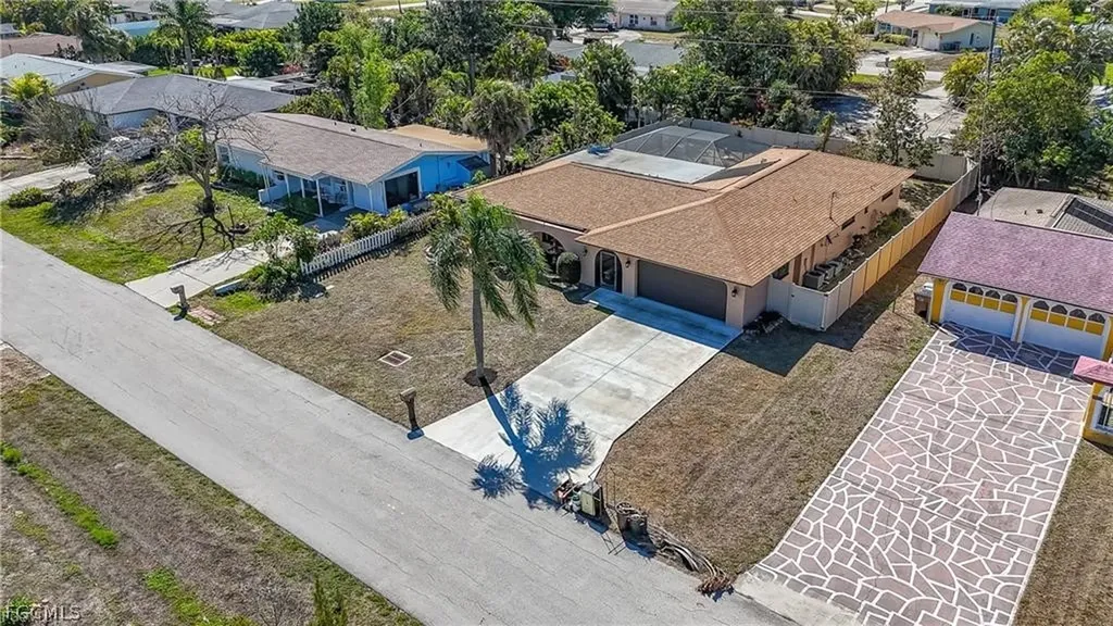 1314 SE 43rd Terrace Cape Coral FL 33904