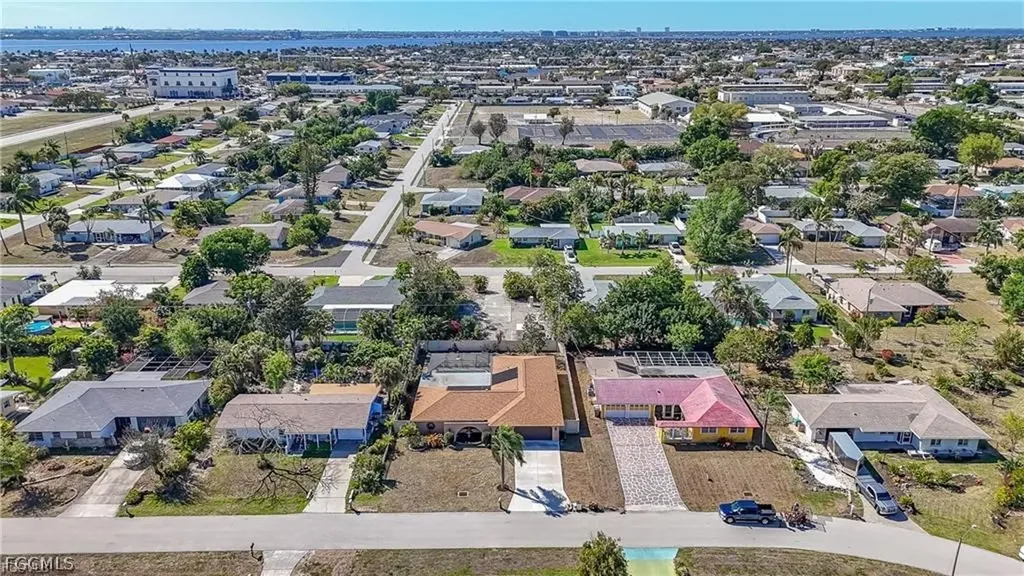 1314 SE 43rd Terrace Cape Coral FL 33904