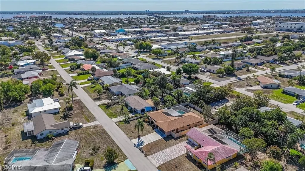 1314 SE 43rd Terrace Cape Coral FL 33904