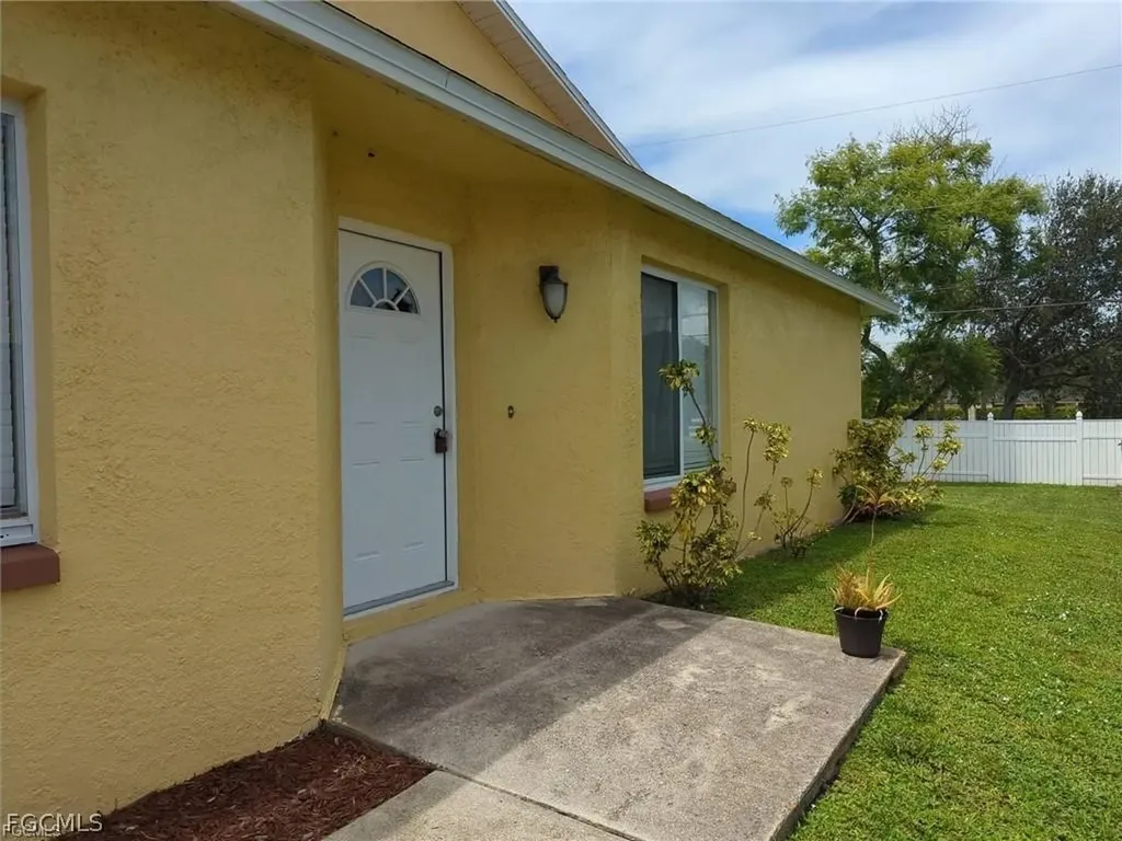 1503 SW 48th Terrace Cape Coral FL 33914