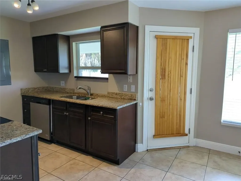 1503 SW 48th Terrace Cape Coral FL 33914