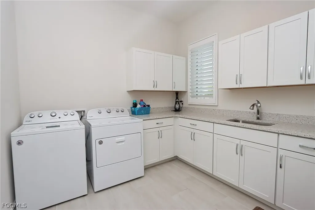 6262 Union Island Way Naples FL 34113