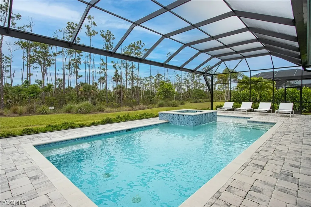 6262 Union Island Way Naples FL 34113