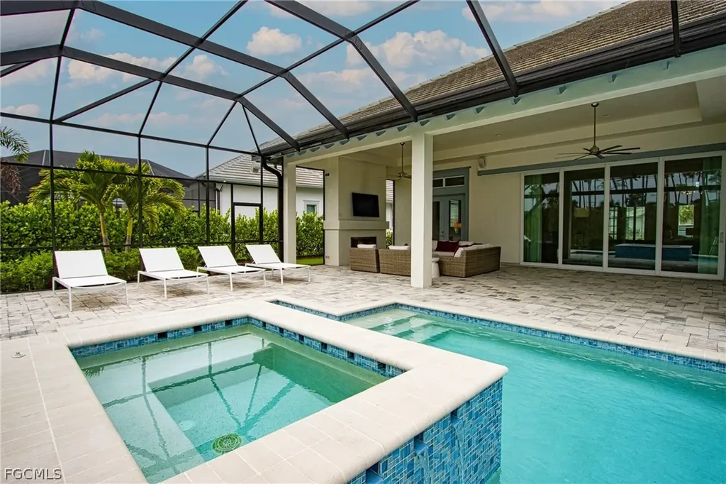 6262 Union Island Way Naples FL 34113