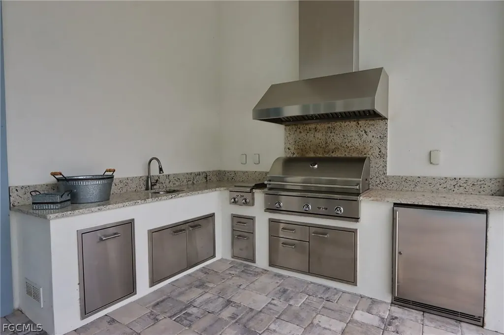 6262 Union Island Way Naples FL 34113