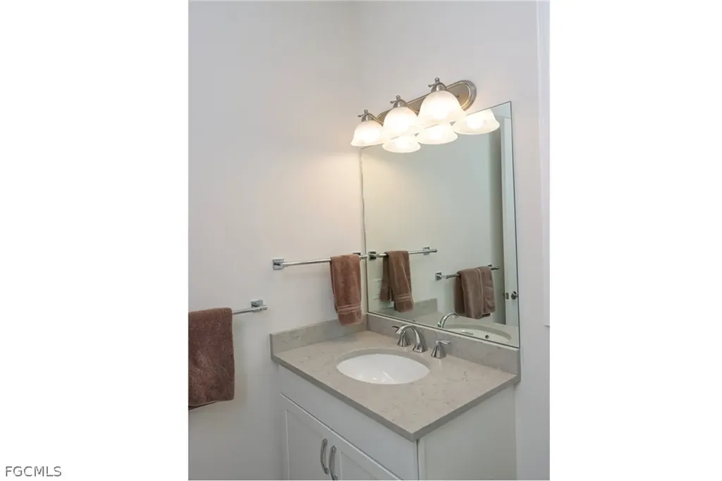6262 Union Island Way Naples FL 34113