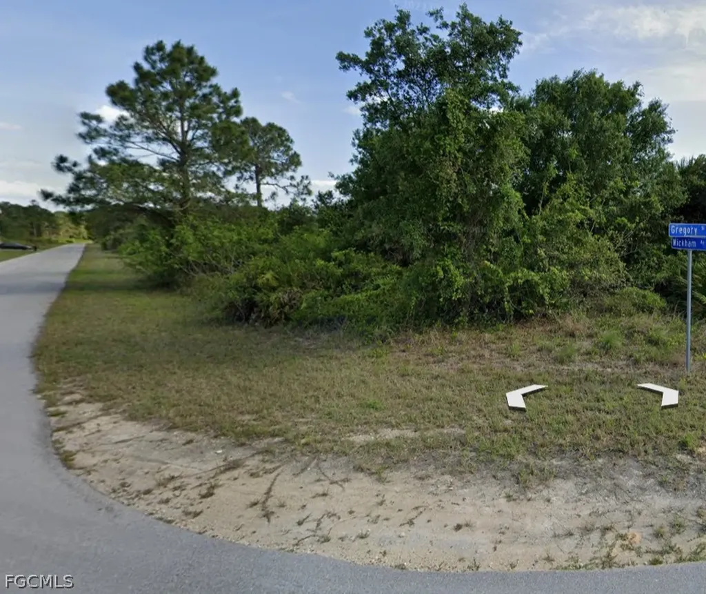 406 Wickham Avenue S Lehigh Acres FL 33974