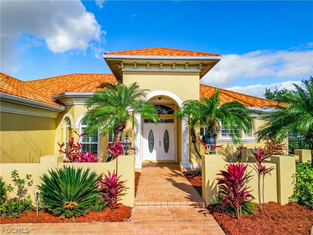 2115 Old Burnt Store Road N Cape Coral FL 33993