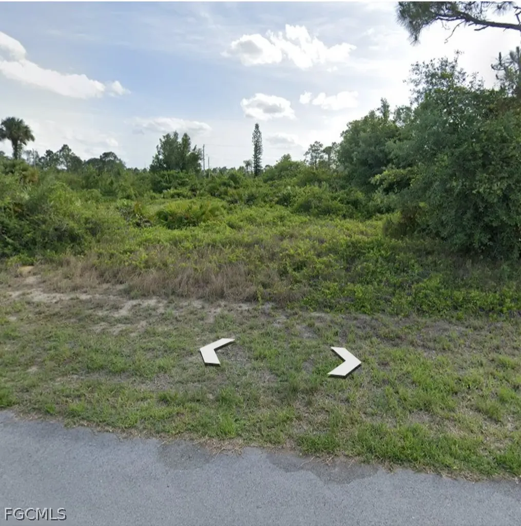 410 Wickham Avenue S Lehigh Acres FL 33974
