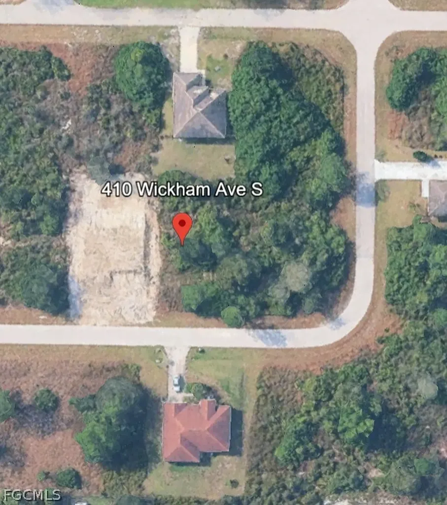410 Wickham Avenue S Lehigh Acres FL 33974