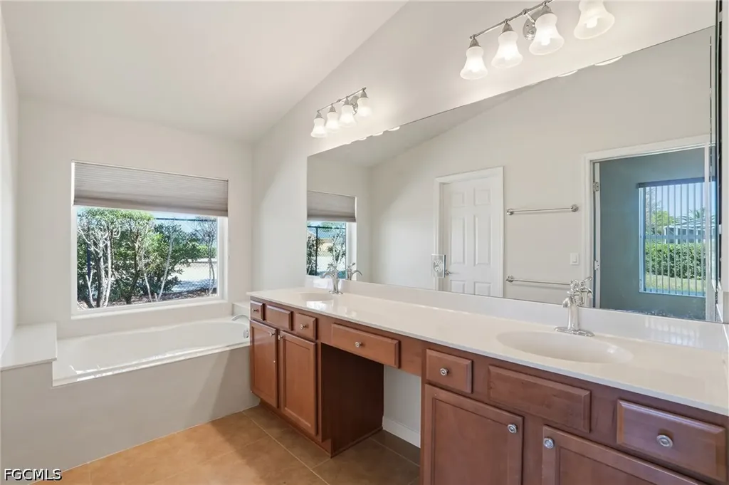2457 Sutherland Court Cape Coral FL 33991