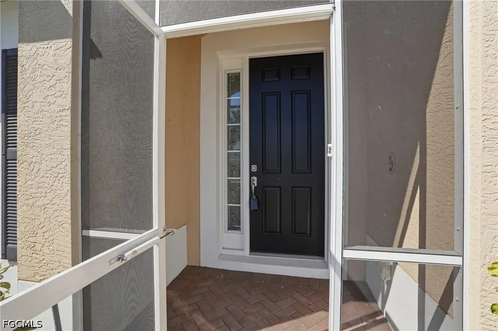 2457 Sutherland Court Cape Coral FL 33991