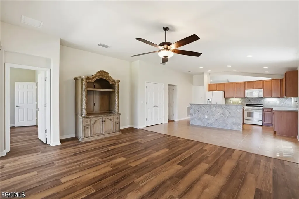 2457 Sutherland Court Cape Coral FL 33991