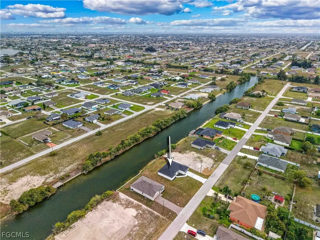 2125 NE 5th Place Cape Coral FL 33909