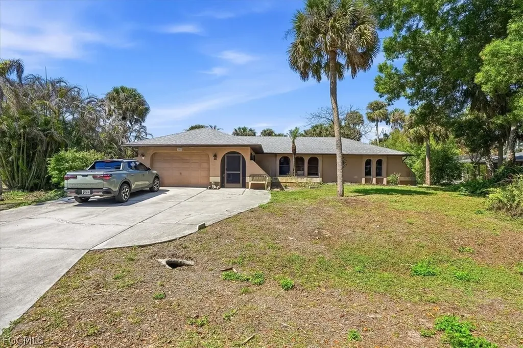 609 Jefferson Avenue Lehigh Acres FL 33936