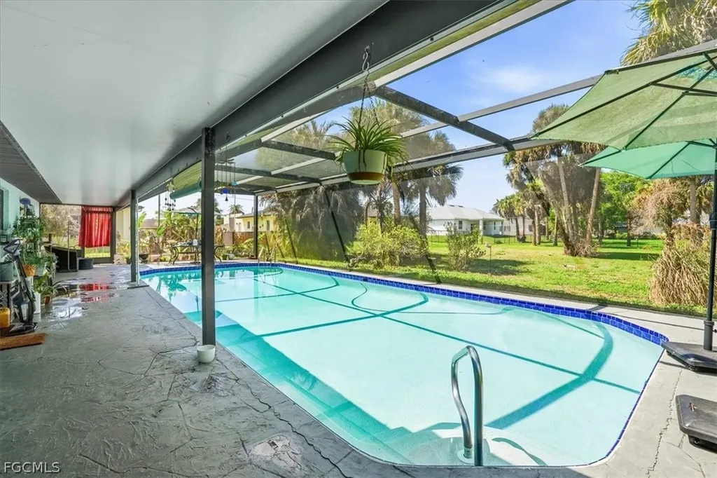 609 Jefferson Avenue Lehigh Acres FL 33936